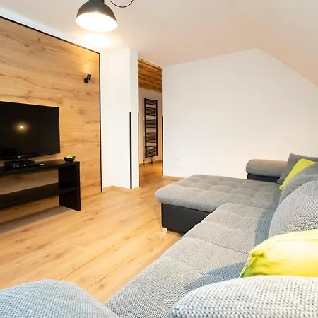 Apartment Alp *
